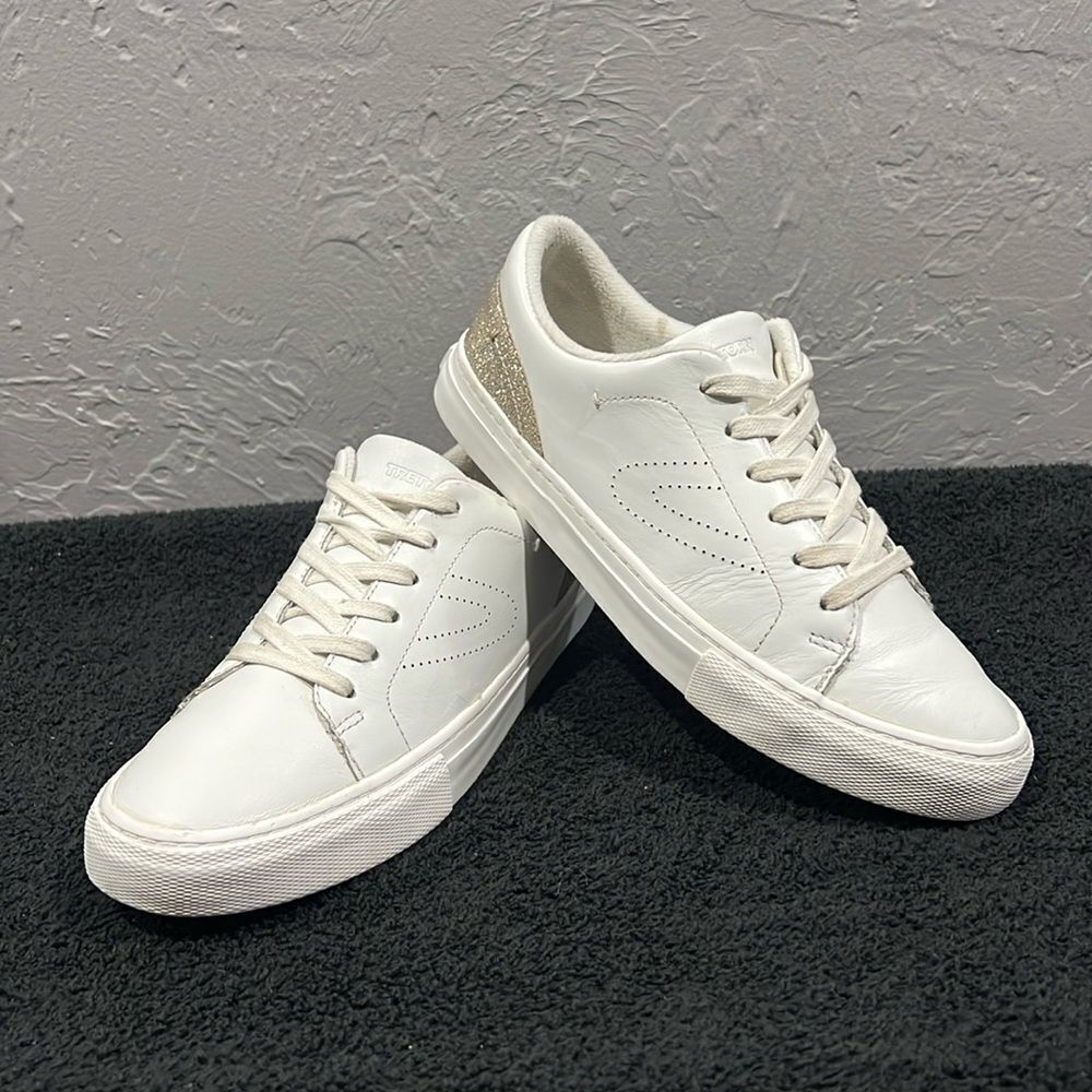 🔥🔥 TRETORN Mako 2 Leather Sneaker Shoes‎ White/Gold Women Sz 8.5 - EXCELLENT